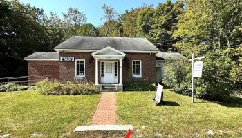 Orford Free Library - Orford