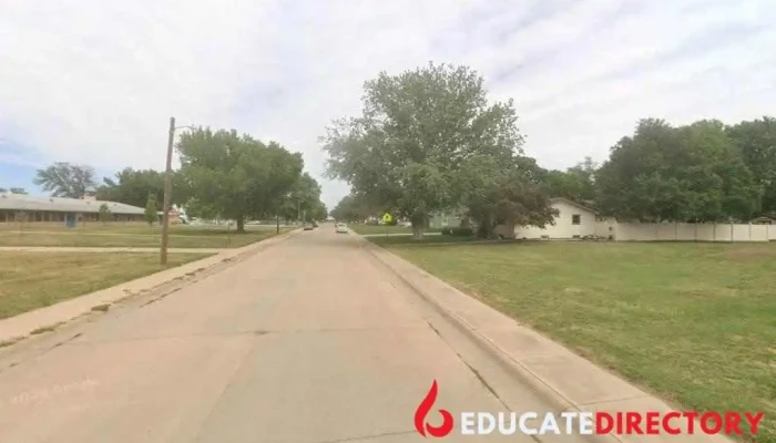 Ellinwood Grade School - Ellinwood
