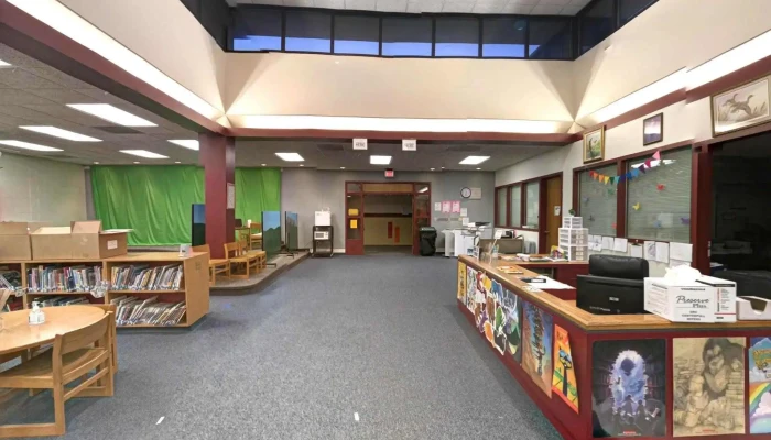 Hiawatha Elementary School - Hiawatha