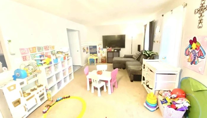 Little Like Me Childcare - Germantown