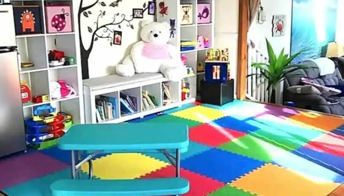 Little Munchkins Daycare - Pasadena