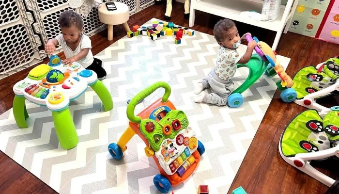 Pal's & Gal's Daycare - Newark