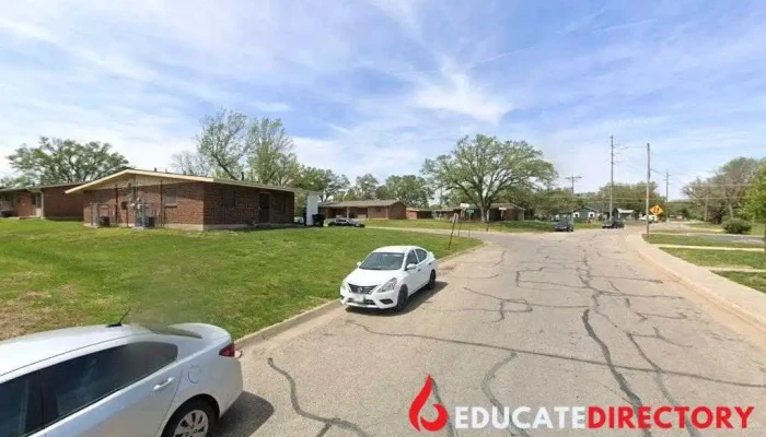 Pine Ridge Prep School - Topeka